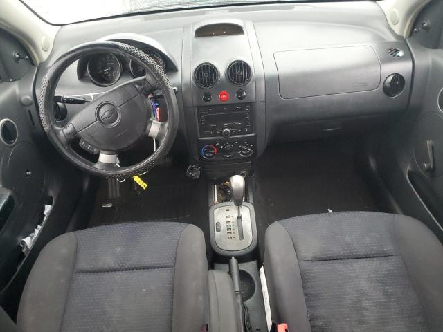 KL1TD66698B265250 - 2008 CHEVROLET AVEO BASE SILVER photo 8