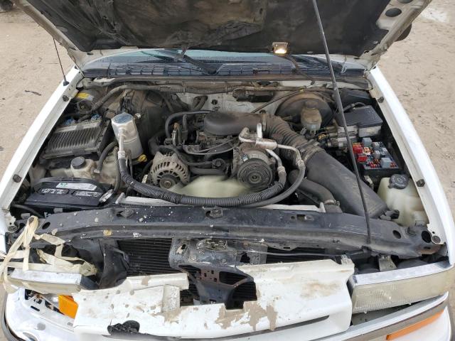 1GNCS13W3X2245958 - 1999 CHEVROLET BLAZER WHITE photo 12