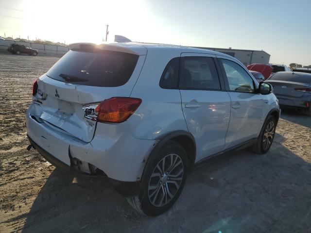 JA4AP3AU7HZ062306 - 2017 MITSUBISHI OUTLANDER ES WHITE photo 3