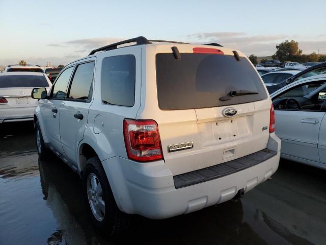 1FMCU9DG5CKC09154 - 2012 FORD ESCAPE XLT WHITE photo 2