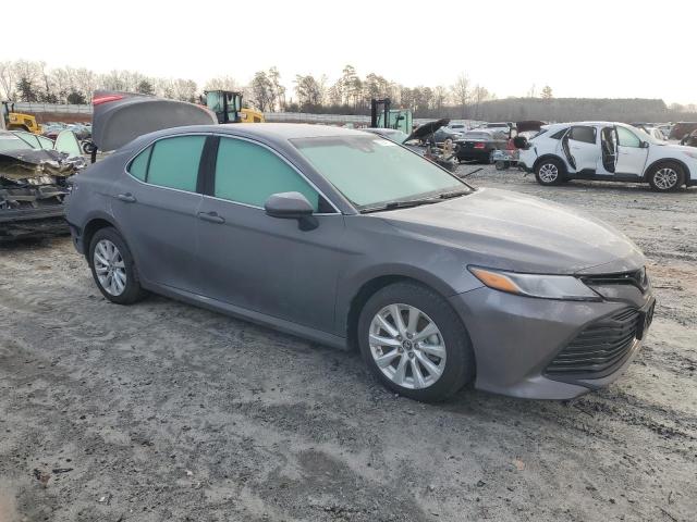 4T1B11HK4JU090504 - 2018 TOYOTA CAMRY L GRAY photo 4