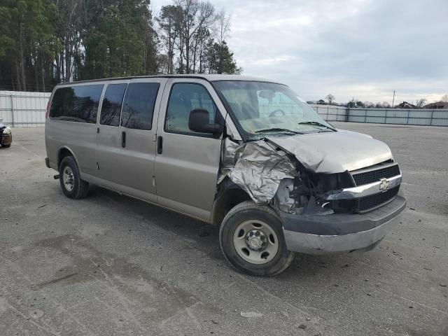 1GAHG39U631161062 - 2003 CHEVROLET EXPRESS G3 GOLD photo 4