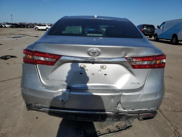 4T1BK1EB0JU283315 - 2018 TOYOTA AVALON XLE SILVER photo 6