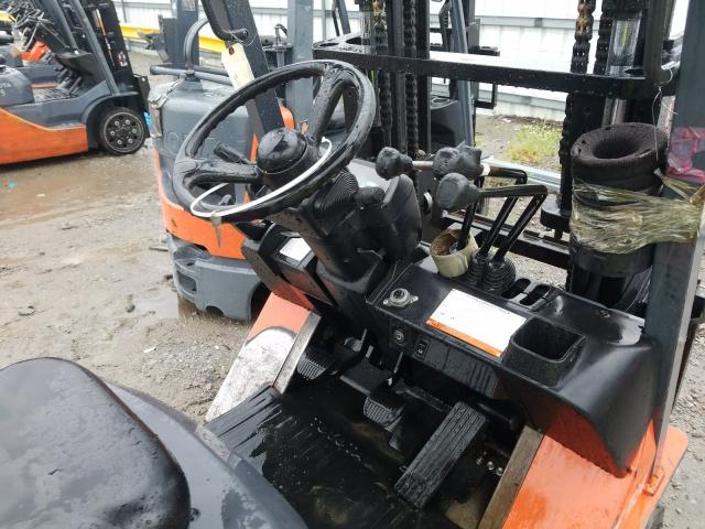 87304 - 2004 TOYOTA FORKLIFT  photo 5