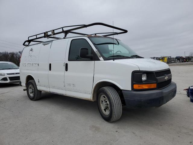 1GCZGFBA0A1103121 - 2010 CHEVROLET EXPRESS G2 WHITE photo 4