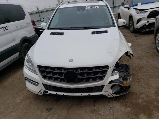 4JGDA5HBXFA481598 - 2015 MERCEDES-BENZ ML 350 4MATIC WHITE photo 5