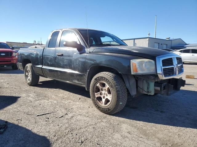 1D7HE22P07S166582 - 2007 DODGE DAKOTA ST BLACK photo 4