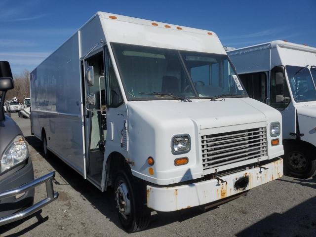 4UZAARBW17CY18834 - 2007 FREIGHTLINER CHASSIS M LINE WALK-IN VAN WHITE photo 4