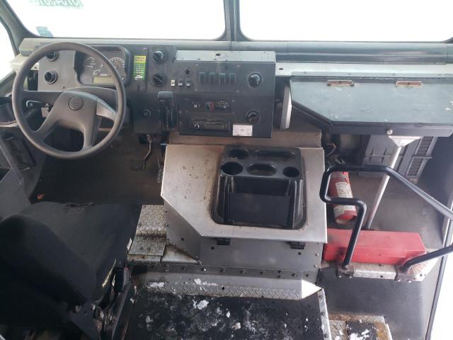 4UZAAPDU2ACAS1762 - 2010 FREIGHTLINER CHASSIS M LINE WALK-IN VAN WHITE photo 8