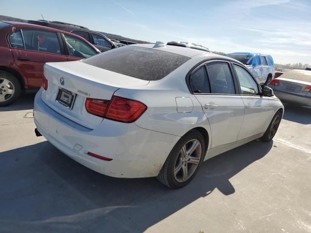 WBA3A5C55CF257989 - 2012 BMW 328 I WHITE photo 3