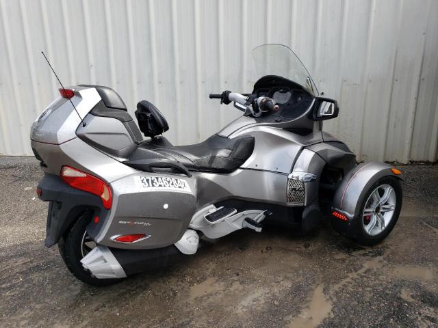 2BXJBWC14CV000185 - 2012 CAN-AM SPYDER ROA RTS SILVER photo 4