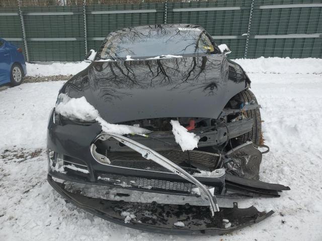 5YJSA1CP5DFP13570 - 2013 TESLA MODEL S შავი ფოტო 5