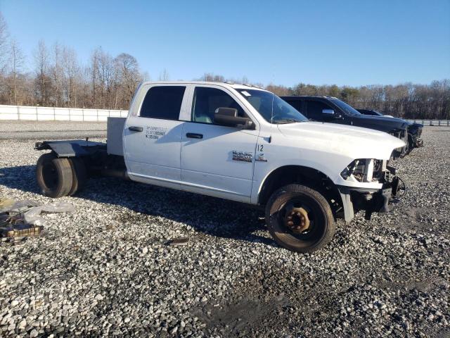 3C7WRTCL7JG320021 - 2018 RAM 3500 WHITE photo 4