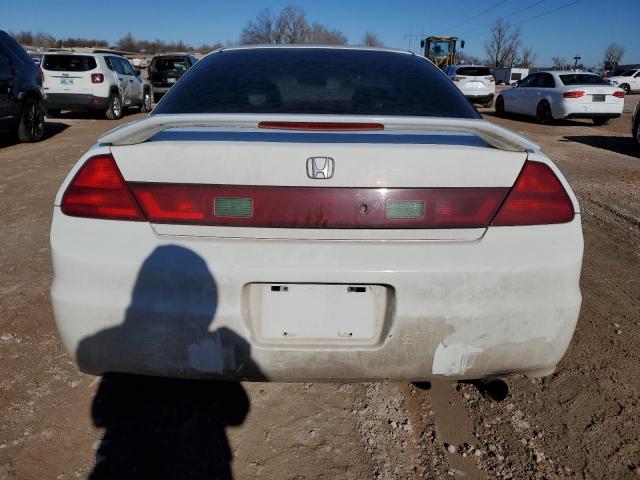 1HGCG32571A016986 - 2001 HONDA ACCORD EX WHITE photo 6