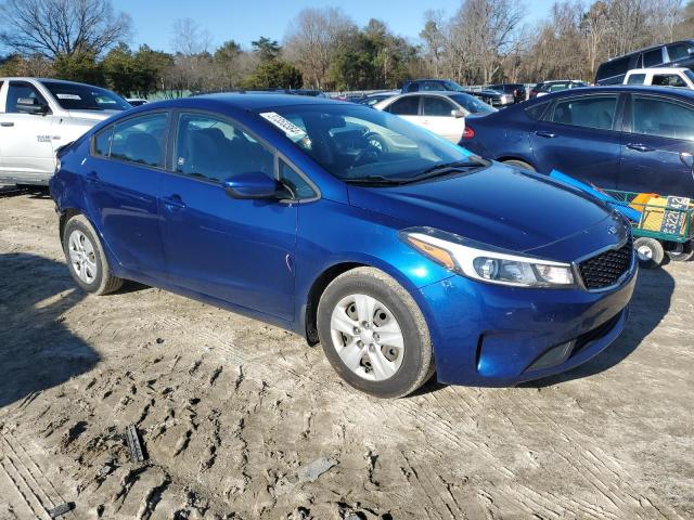 3KPFK4A7XJE253343 - 2018 KIA FORTE LX BLUE photo 4