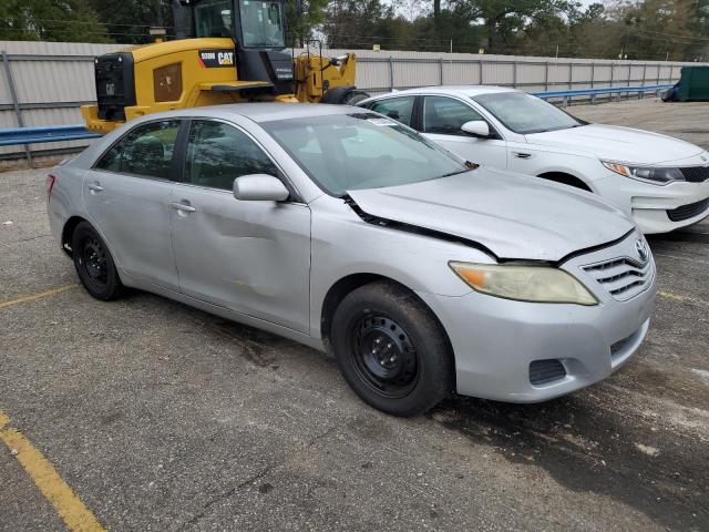 4T1BF3EK4BU145147 - 2011 TOYOTA CAMRY BASE SILVER photo 4