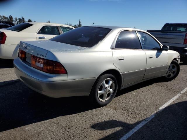 JT8BF28G0W5040397 - 1998 LEXUS ES 300 SILVER photo 3