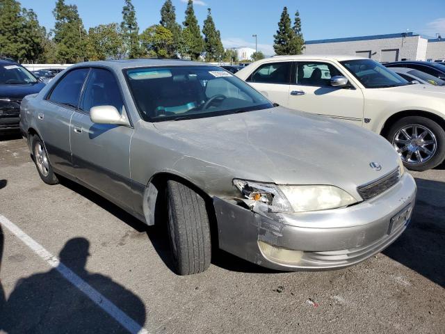 JT8BF28G0W5040397 - 1998 LEXUS ES 300 SILVER photo 4