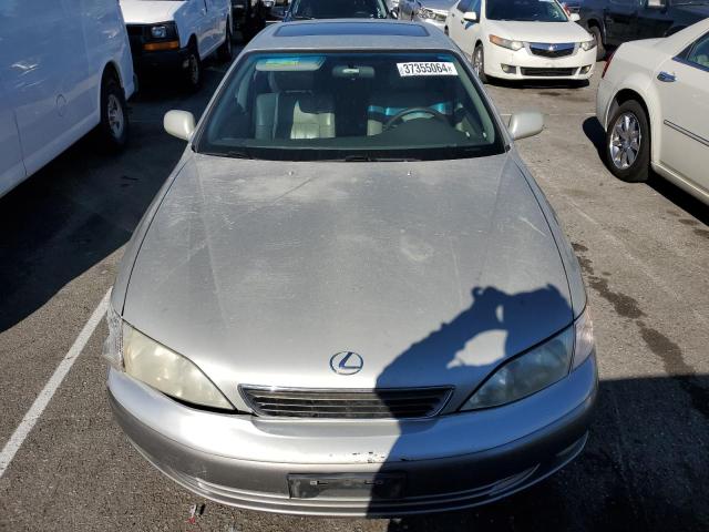 JT8BF28G0W5040397 - 1998 LEXUS ES 300 SILVER photo 5