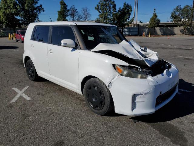 JTLZE4FE0EJ065858 - 2014 TOYOTA SCION XB WHITE photo 4