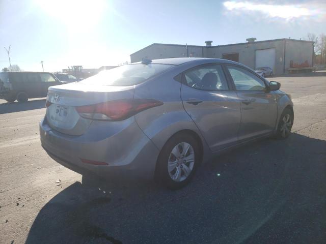 5NPDH4AE9GH663429 - 2016 HYUNDAI ELANTRA SE SILVER photo 3