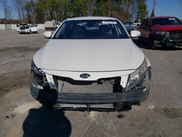 5XXGM4A77DG167675 - 2013 KIA OPTIMA LX WHITE photo 5