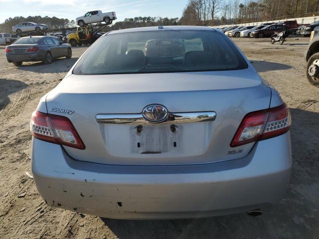 4T1BF3EK4BU131281 - 2011 TOYOTA CAMRY BASE SILVER photo 6