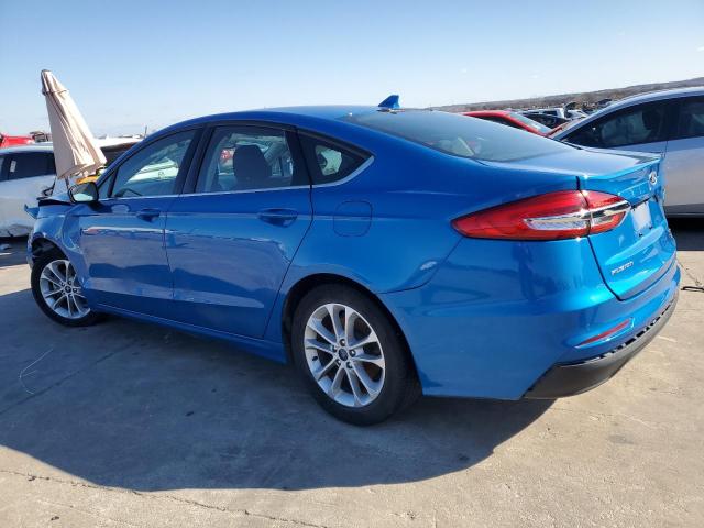 3FA6P0HD0LR255657 - 2020 FORD FUSION SE BLUE photo 2