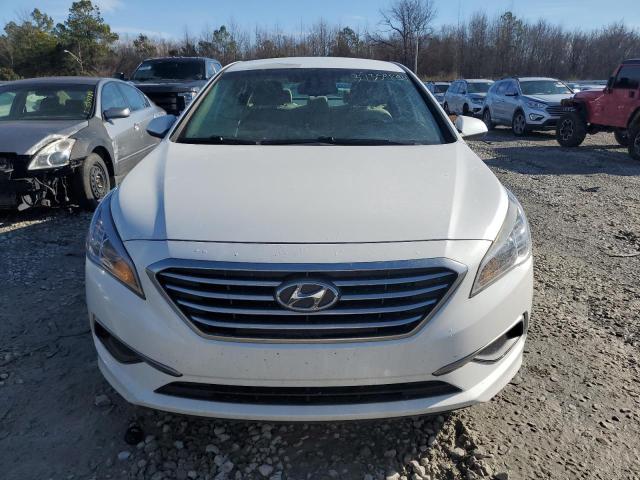 5NPE24AF3GH333803 - 2016 HYUNDAI SONATA SE WHITE photo 5