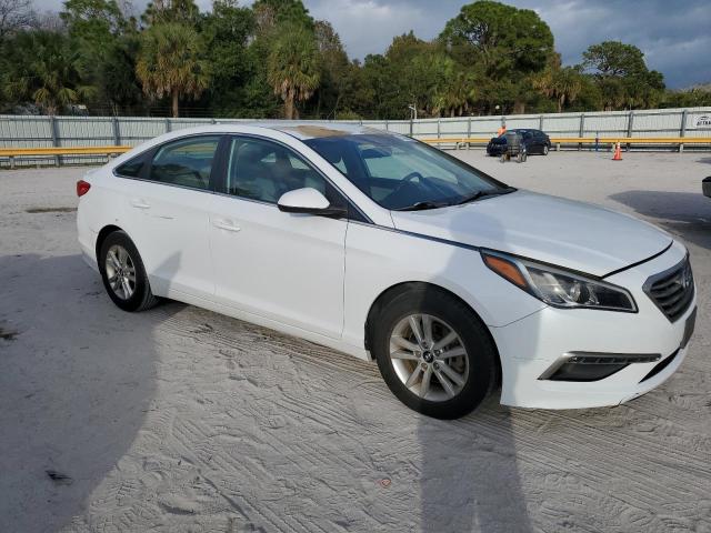 5NPE24AFXFH109068 - 2015 HYUNDAI SONATA SE WHITE photo 4