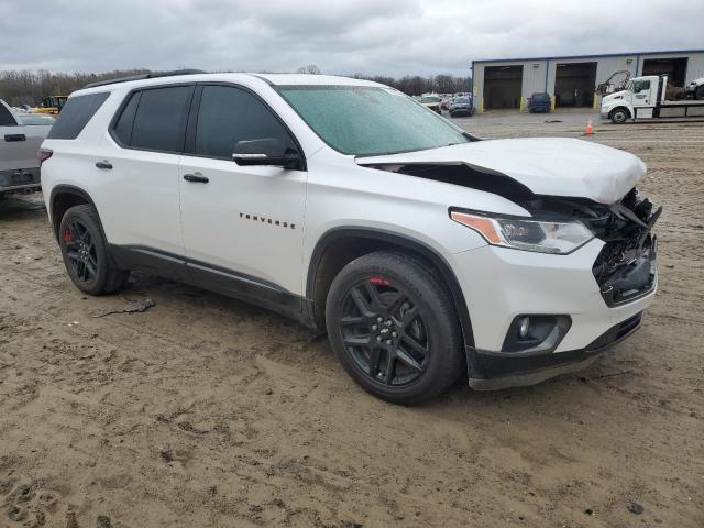 1GNERKKW5JJ113017 - 2018 CHEVROLET TRAVERSE PREMIER WHITE photo 4