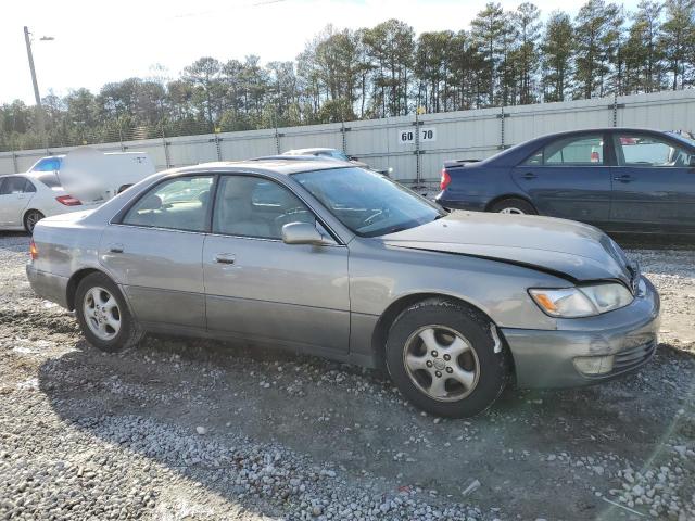 JT8BF28G2W5029871 - 1998 LEXUS ES 300 GRAY photo 4