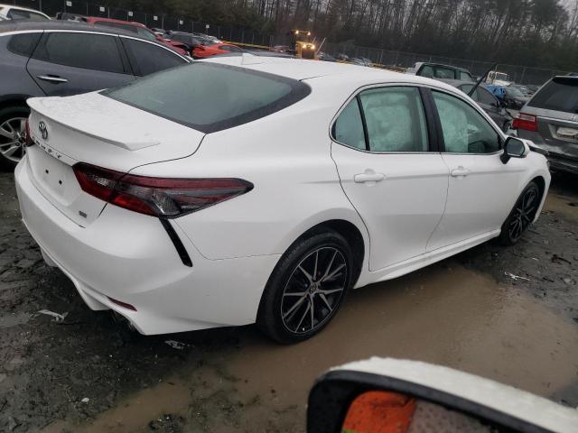 4T1G11AK6RU202716 - 2024 TOYOTA CAMRY SE NIGHT SHADE WHITE photo 3