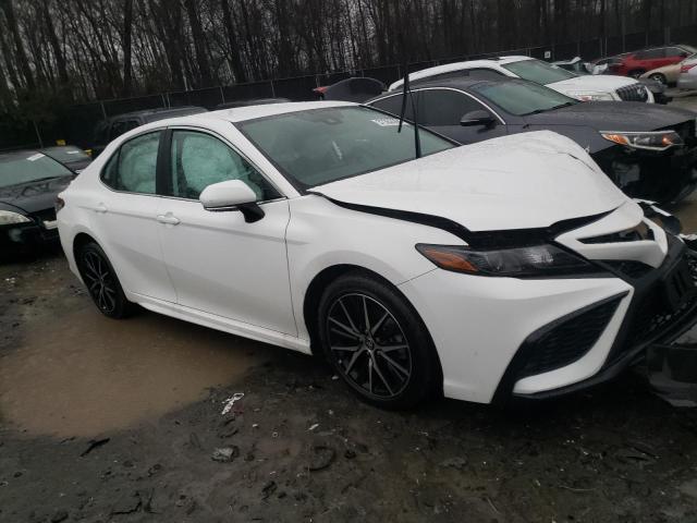 4T1G11AK6RU202716 - 2024 TOYOTA CAMRY SE NIGHT SHADE WHITE photo 4