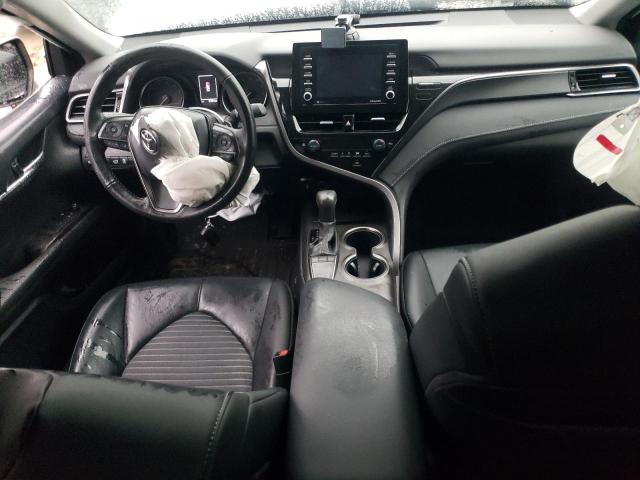 4T1G11AK6RU202716 - 2024 TOYOTA CAMRY SE NIGHT SHADE WHITE photo 8