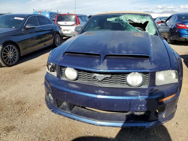 1ZVFT85H365225858 - 2006 FORD MUSTANG GT BLUE photo 5