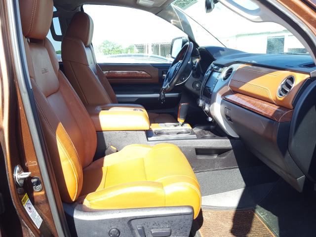 5TFAY5F16EX368465 - 2014 TOYOTA TUNDRA CREWMAX PLATINUM  Foto 5