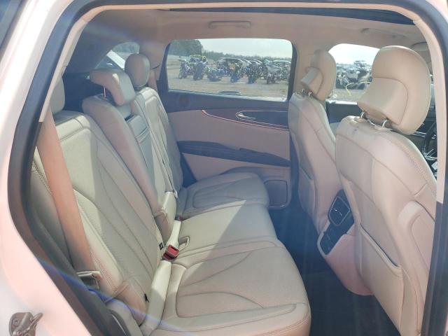 2LMTJ6LR7GBL22831 - 2016 LINCOLN MKX RESERVE თეთრი ფოტო 11