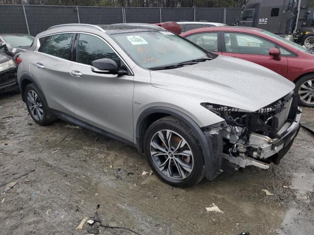 SJKCH5CR1KA007126 - 2019 INFINITI QX30 LUXE SILVER photo 4