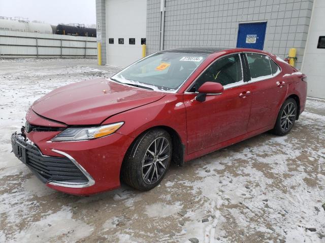 4T1F11BK1PU097381 - 2023 TOYOTA CAMRY XLE RED photo 1