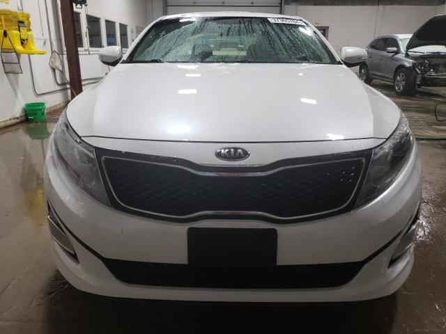 KNAGM4A74F5527425 - 2015 KIA OPTIMA LX WHITE photo 5