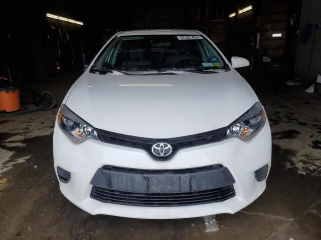 2T1BURHE9FC369388 - 2015 TOYOTA COROLLA L WHITE photo 5