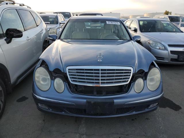 WDBUF65J75A610708 - 2005 MERCEDES-BENZ E 320 BLUE photo 5