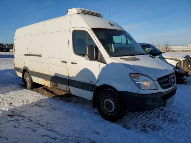 WD3PE8CC6B5510633 - 2011 MERCEDES-BENZ SPRINTER 2500 WHITE photo 4