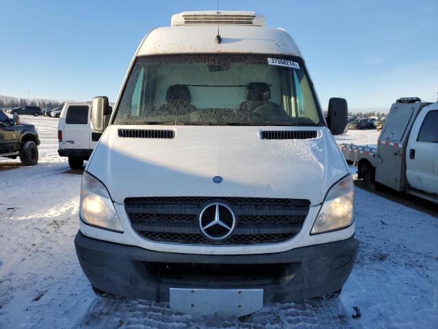 WD3PE8CC6B5510633 - 2011 MERCEDES-BENZ SPRINTER 2500 WHITE photo 5