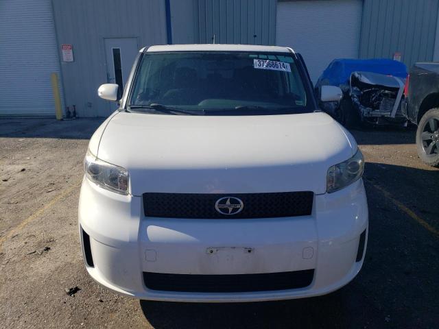 JTLKE50E391063267 - 2009 TOYOTA SCION XB WHITE photo 5