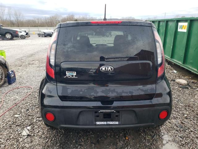 KNDJN2A24J7522687 - 2018 KIA SOUL BLACK photo 6