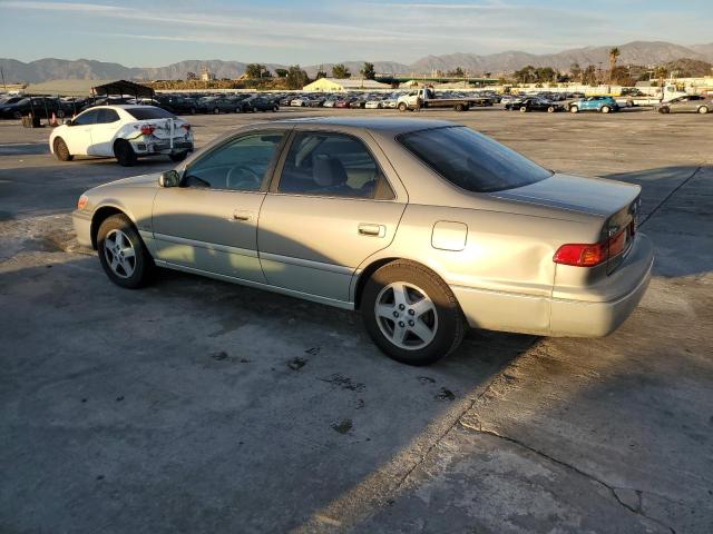 JT2BG22K210573037 - 2001 TOYOTA CAMRY CE SILVER photo 2