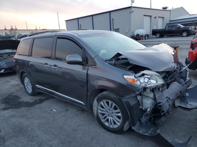 5TDYK3DC3BS082552 - 2011 TOYOTA SIENNA XLE SILVER photo 4