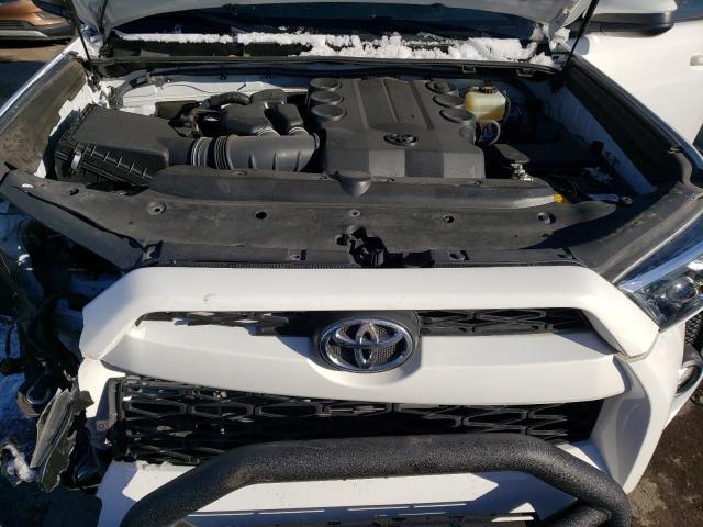 JTEBU5JR4J5514280 - 2018 TOYOTA 4RUNNER SR5/SR5 PREMIUM თეთრი ფოტო 11